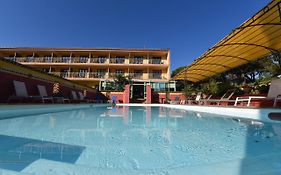 Hotel Cyrnea